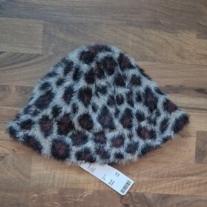 NWT Urban Outfitters Leopard Print Fuzzy Bucket Hat Animal Print  One Size